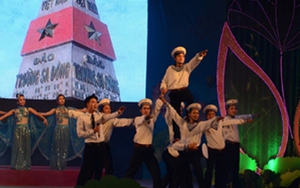 Trọng Tấn, Anh Thơ... và đêm nhạc chào mừng Ngày giải phóng miền Nam